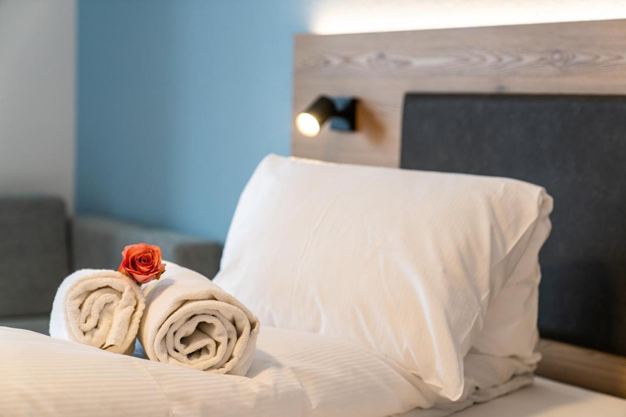 Hotel Kristall サース・アルマゲル エクステリア 写真